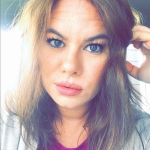 Meet your Posher, Dana